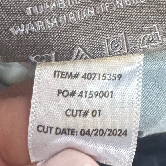 Torrid Perfect Boyfriend Ankle Vintage Straight Jeans 22 Short - Picture 4 of 5